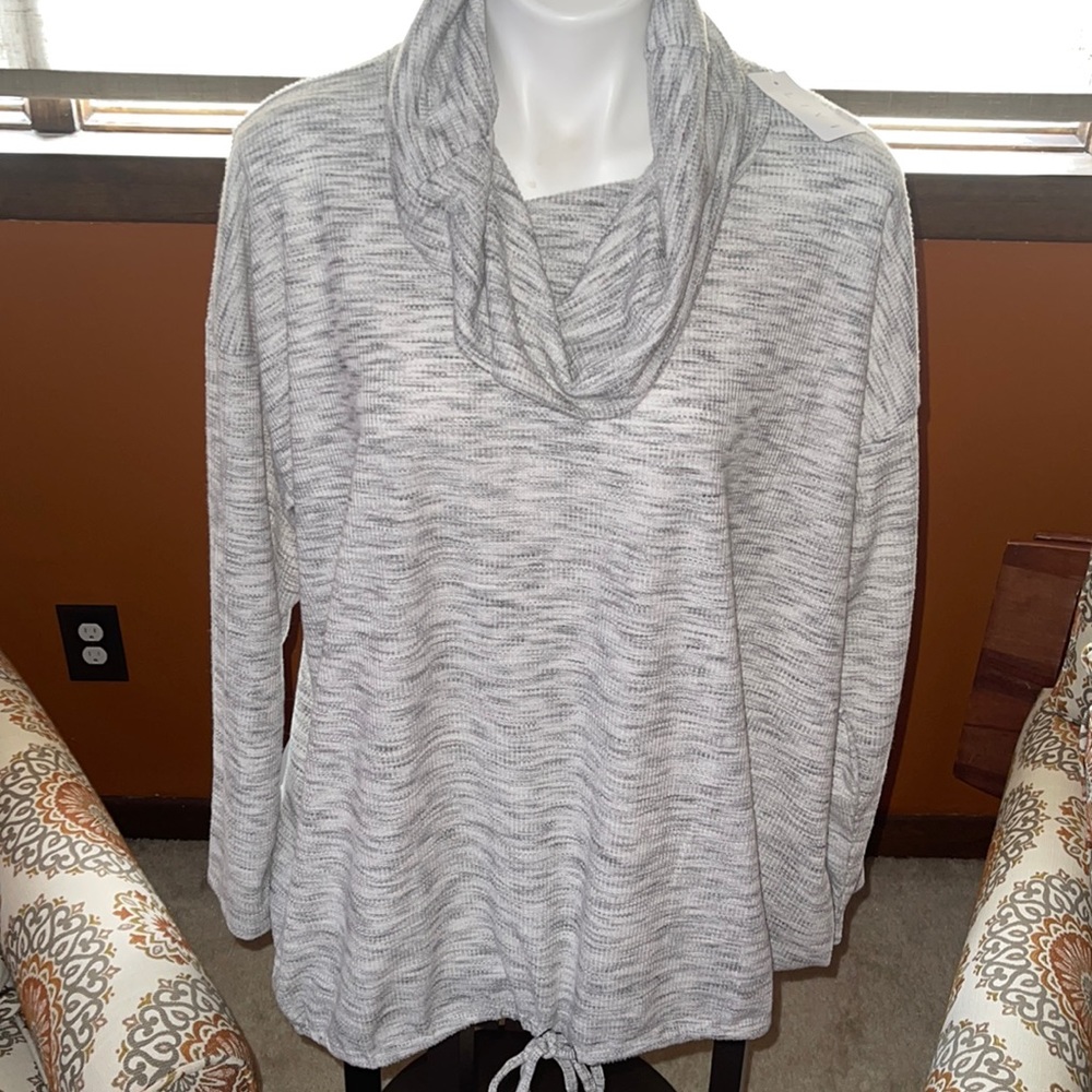 Grey sweatshirt